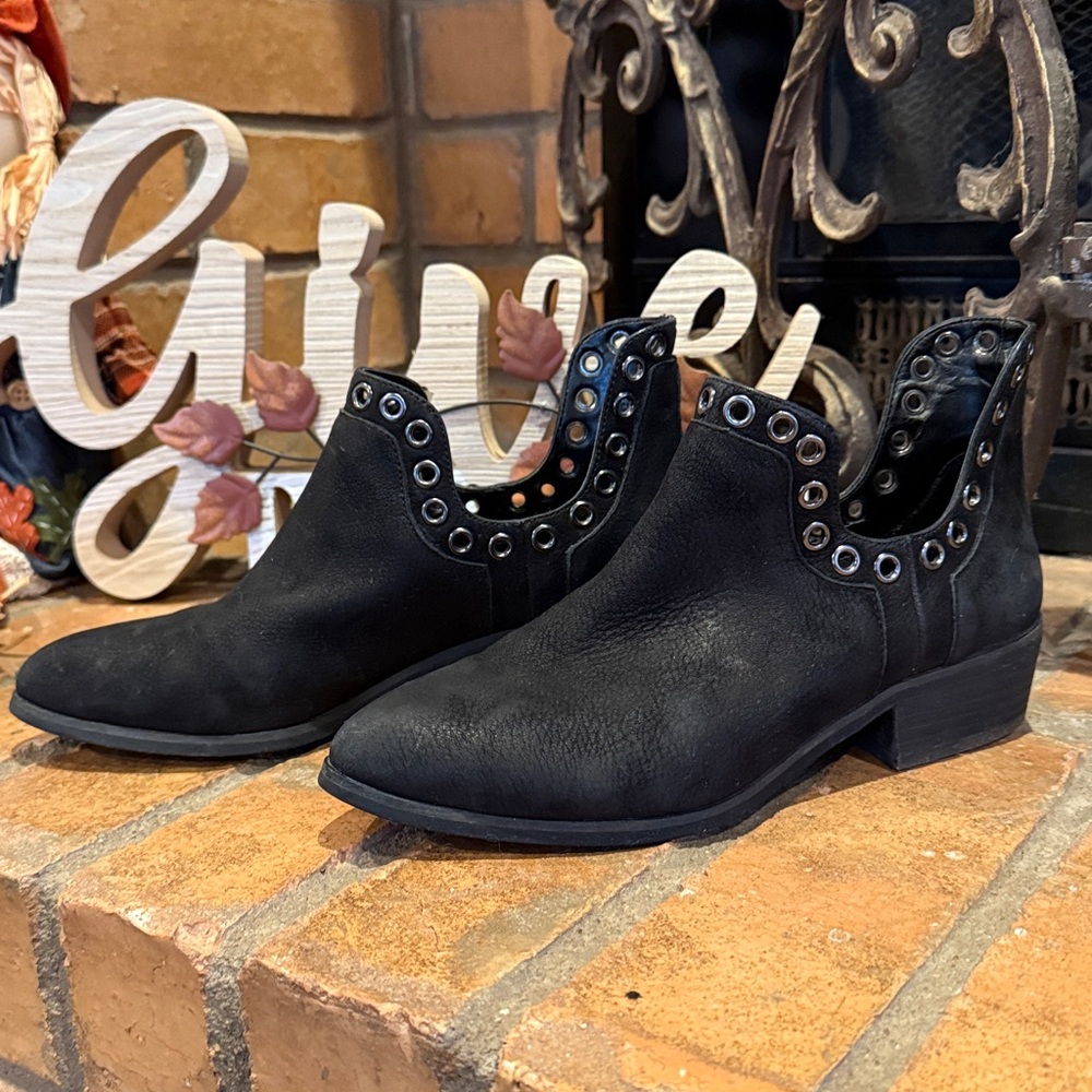 Gianni Bini Leather Slip On Ankle Boots - Black - Size 6.5M